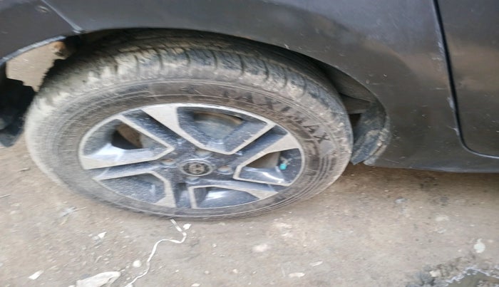 2018 Tata TIGOR XZ PETROL, Petrol, Manual, 77,499 km, tyre