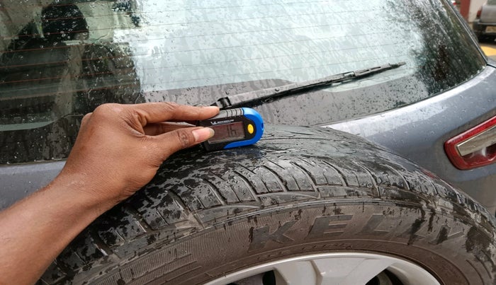 2014 Ford Ecosport TREND 1.5L PETROL, Petrol, Manual, 1,15,891 km, tyre