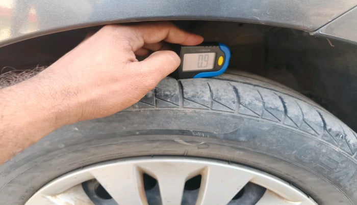 2014 Maruti Ertiga VXI CNG, CNG, Manual, 63,591 km, tyre