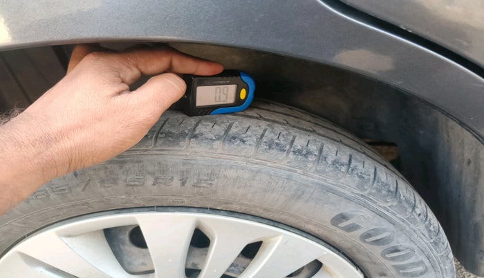 2014 Maruti Ertiga VXI CNG, CNG, Manual, 63,591 km, tyre