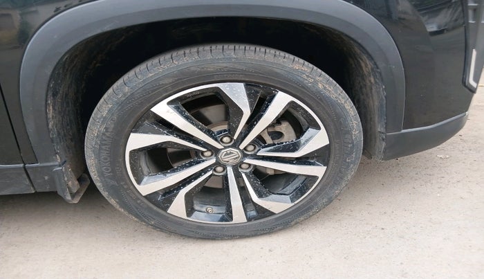 2023 MG HECTOR PLUS SHARP PRO 2.0 TURBO DIESEL 7 STR, Diesel, Manual, 75,840 km, tyre