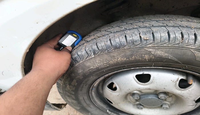 2019 Maruti Eeco 7 STR, Petrol, Manual, 1,53,971 km, tyre