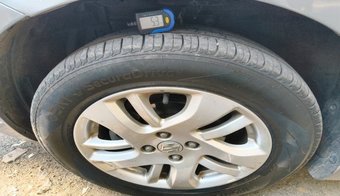 2015 Maruti Swift Dzire ZDI, Diesel, Manual, 91,800 km, tyre