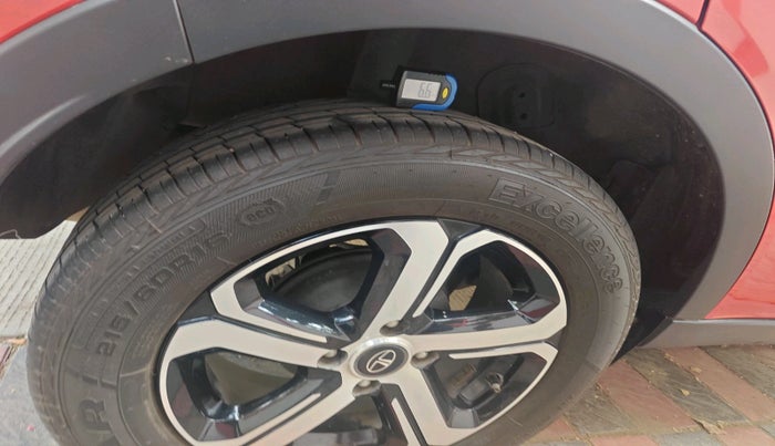 2021 Tata NEXON XZ PLUS SUNROOF PETROL DUAL TONE, Petrol, Manual, 20,032 km, tyre