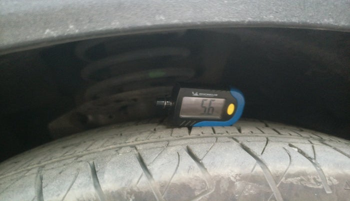 2022 Mahindra XUV700 AX 7 D MT 7 STR, Diesel, Manual, 1,02,075 km, tyre