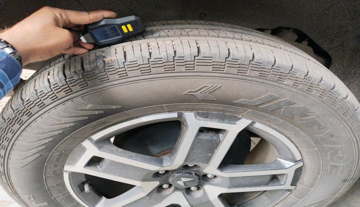 2024 Mahindra Thar Roxx MX5 Diesel AT 2WD, Diesel, Automatic, 37,106 km, tyre