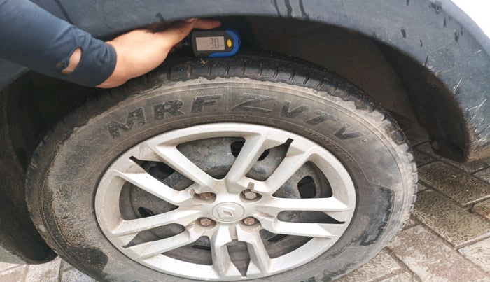 2019 Renault TRIBER RXL MT, CNG, Manual, 71,301 km, tyre