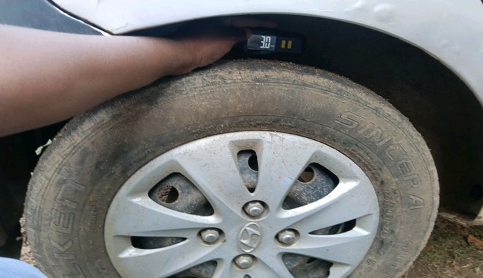 2013 Hyundai i10 SPORTZ 1.2, Petrol, Manual, 86,866 km, tyre