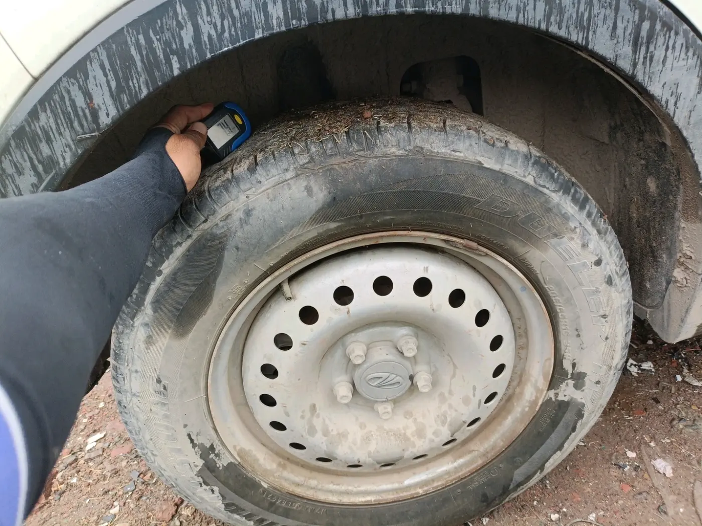 2021 Mahindra XUV300 W4 1.5 DIESEL, Diesel, Manual, 68,200 km, tyre