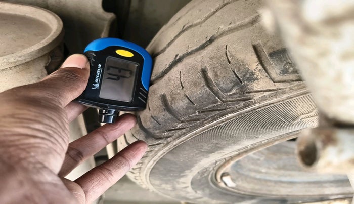 2018 Maruti Eeco 5 STR WITH A/C+HTR, CNG, Manual, 1,19,234 km, tyre