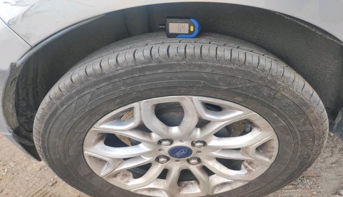 2014 Ford Ecosport TITANIUM 1.5L DIESEL (OPT), Diesel, Manual, 1,59,496 km, tyre