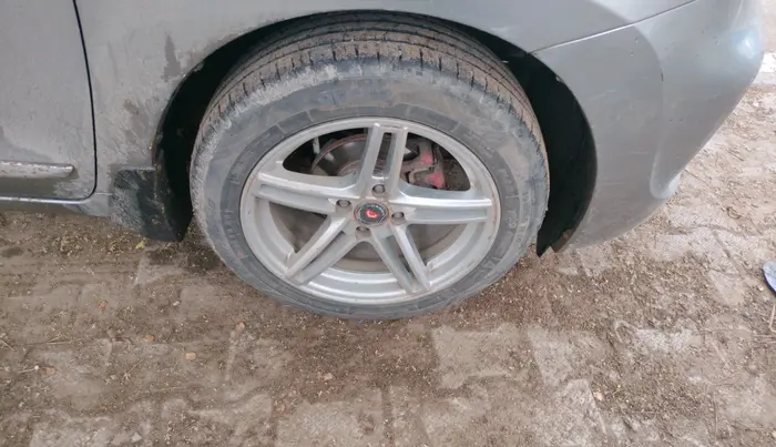 2019 Maruti Baleno ZETA PETROL 1.2, CNG, Manual, 73,878 km, tyre