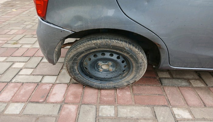 2014 Toyota Etios Liva G, Petrol, Manual, 1,18,781 km, tyre