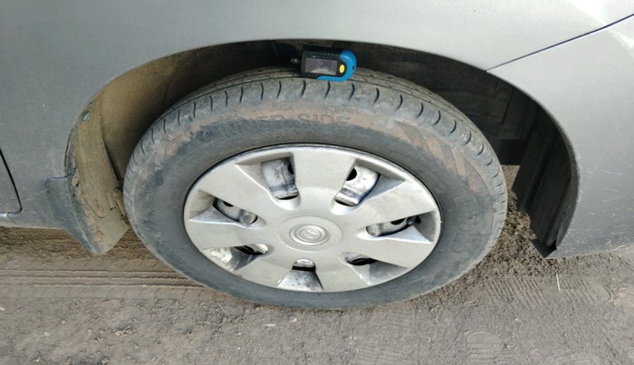 2014 Maruti Wagon R 1.0 LXI CNG, CNG, Manual, 95,077 km, tyre