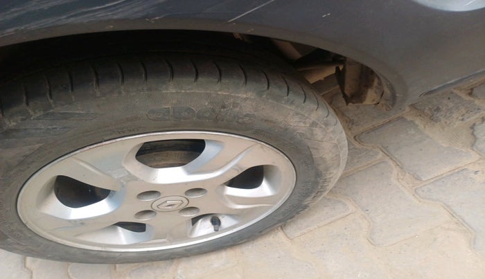 2018 Renault Lodgy 85 PS RXL STEPWAY 8 STR, Diesel, Manual, 98,548 km, tyre