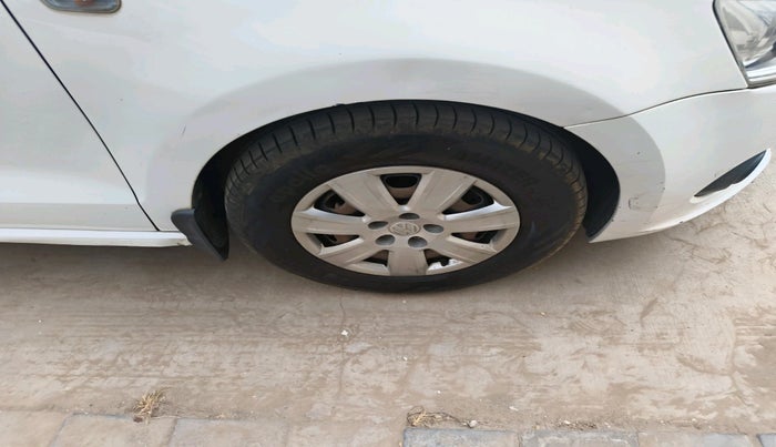 2012 Volkswagen Vento COMFORTLINE DIESEL 1.6, Diesel, Manual, 1,84,590 km, tyre