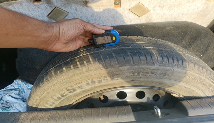 2016 Hyundai Elite i20 MAGNA 1.2, CNG, Manual, 84,785 km, tyre