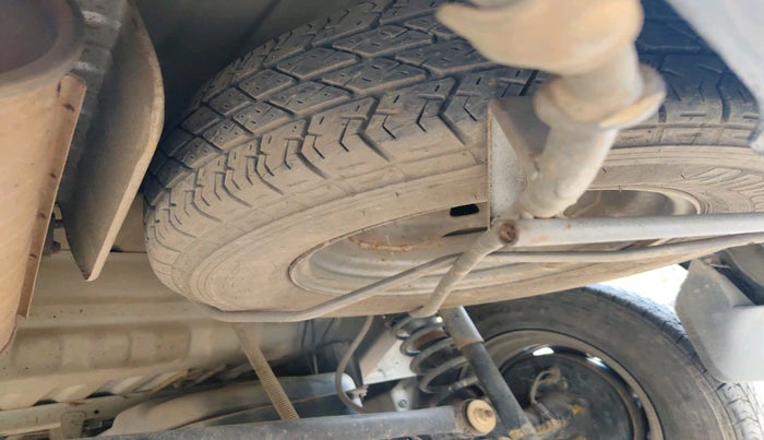 2017 Maruti Eeco 5 STR WITH A/C+HTR, Petrol, Manual, 30,671 km, tyre