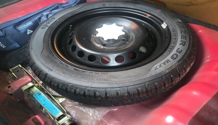 2017 Hyundai Grand i10 ASTA 1.2 KAPPA VTVT, Petrol, Manual, 44,564 km, tyre