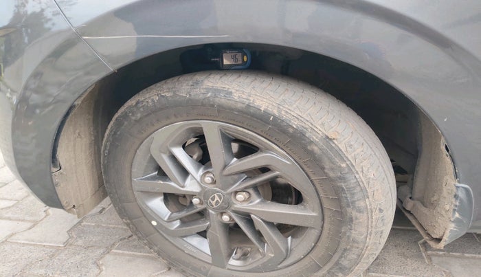 2020 Hyundai GRAND I10 NIOS SPORTZ AMT 1.2 KAPPA VTVT, Petrol, Automatic, 90,624 km, tyre