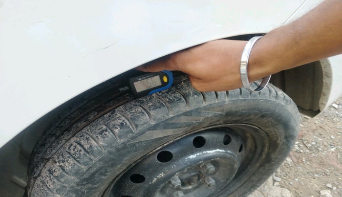 2014 Maruti Wagon R 1.0 LXI, CNG, Manual, 80,305 km, tyre