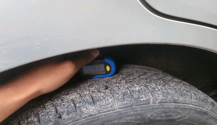 2018 Maruti Wagon R 1.0 LXI CNG, CNG, Manual, 98,998 km, tyre