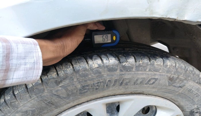 2012 Maruti Swift Dzire VXI, Petrol, Manual, 1,01,546 km, tyre