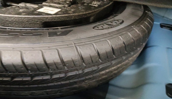 2019 Hyundai Creta E PLUS 1.6 PETROL, Petrol, Manual, 64,283 km, tyre