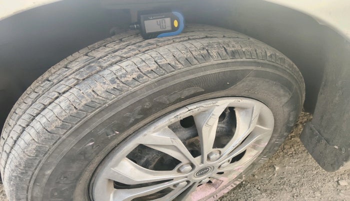 2011 Maruti Swift Dzire VXI, Petrol, Manual, 62,999 km, tyre