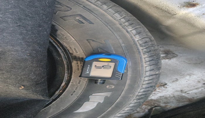 2011 Maruti Swift Dzire VXI, Petrol, Manual, 62,999 km, tyre