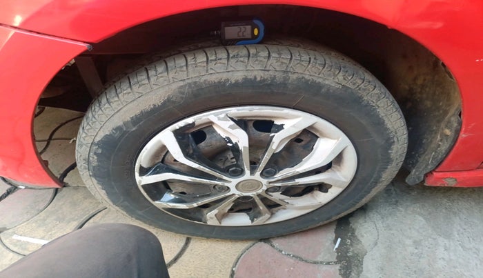 2012 Volkswagen Polo TRENDLINE 1.2L DIESEL, Diesel, Manual, 1,62,000 km, tyre