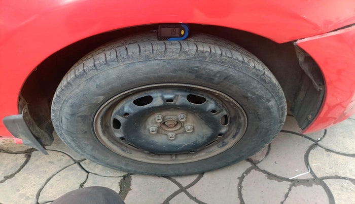 2012 Volkswagen Polo TRENDLINE 1.2L DIESEL, Diesel, Manual, 1,62,000 km, tyre