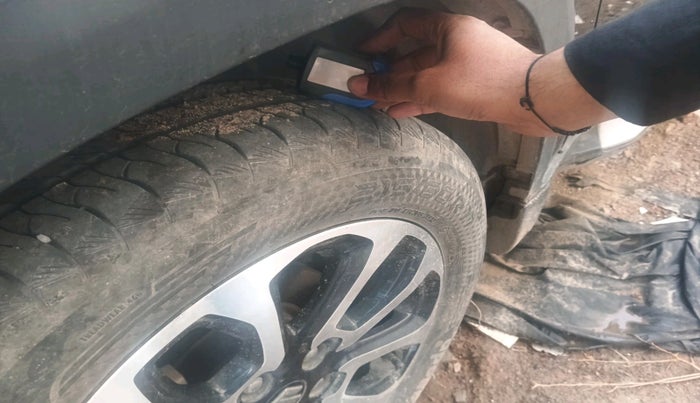 2023 Maruti Grand Vitara ZETA SMART HYBRID AT, Petrol, Automatic, 39,101 km, tyre