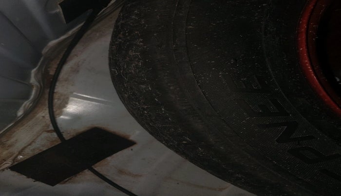 2022 Renault Kwid RXE, Petrol, Manual, 36,833 km, tyre