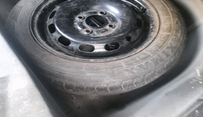 2012 Ford Figo TITANIUM 1.4 DIESEL, Diesel, Manual, 87,446 km, tyre