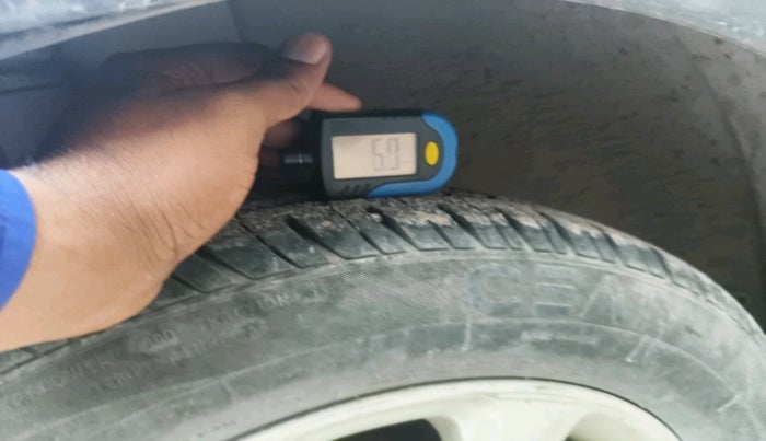 2012 Ford Figo TITANIUM 1.4 DIESEL, Diesel, Manual, 87,446 km, tyre