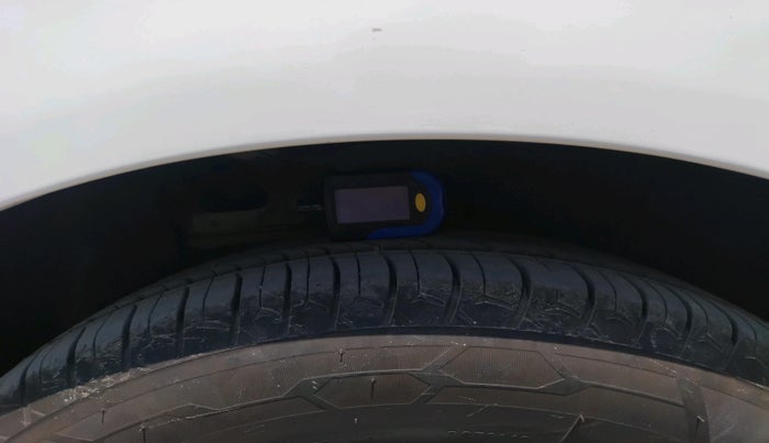 2022 Hyundai AURA S 1.2 CNG, CNG, Manual, 90,206 km, tyre