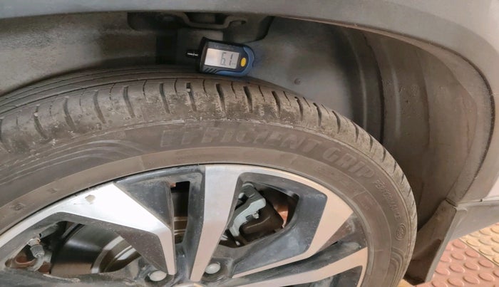 2023 MG HECTOR PLUS SHARP PRO 1.5 PETROL TURBO CVT 7 STR, Petrol, Automatic, 12,488 km, tyre