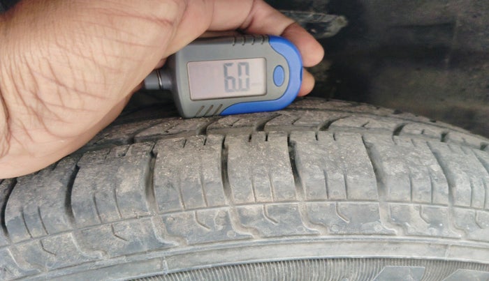 2015 Maruti Swift Dzire VXI, CNG, Manual, 1,17,234 km, tyre