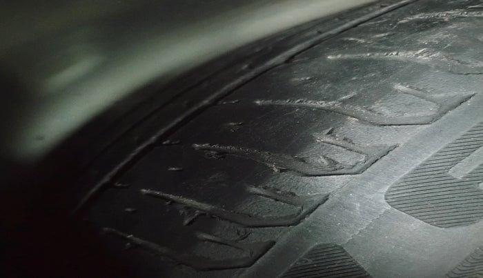 2019 Maruti Swift VXI, Petrol, Manual, 63,917 km, tyre