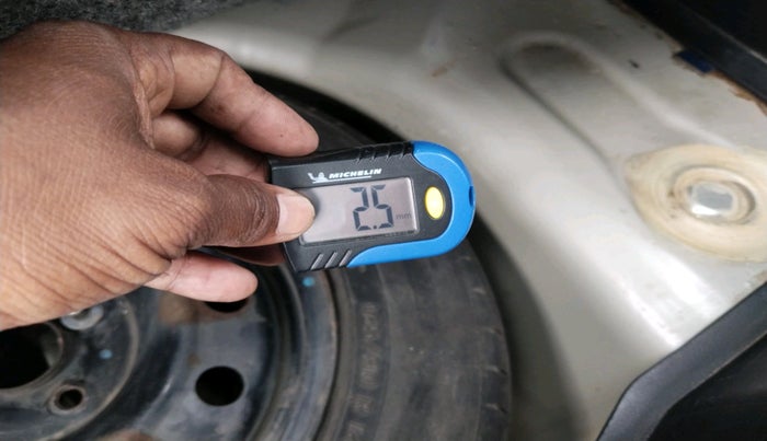 2013 Maruti Swift VDI, Diesel, Manual, 92,647 km, tyre