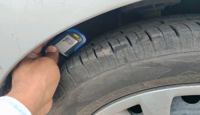 2016 Hyundai Grand i10 SPORTZ 1.2 KAPPA VTVT, CNG, Manual, 76,781 km, tyre