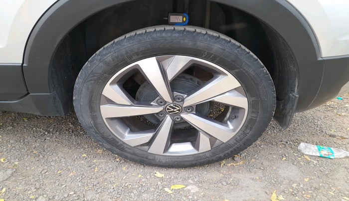 2023 Volkswagen TAIGUN TOPLINE 1.0 TSI MT, Petrol, Manual, 29,336 km, tyre