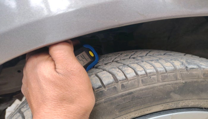 2015 Honda Amaze 1.2L I-VTEC S, Petrol, Manual, 1,17,667 km, tyre