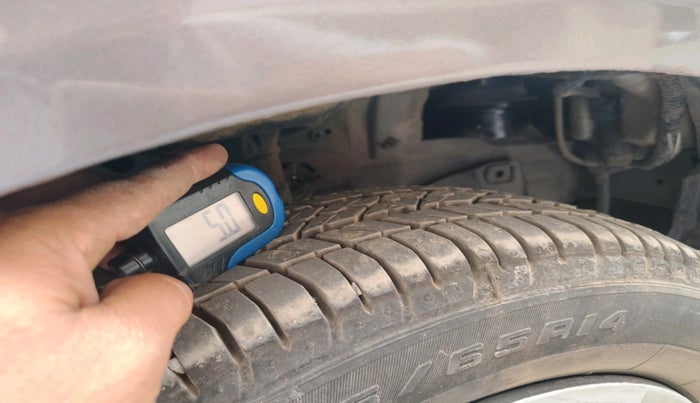 2015 Honda Amaze 1.2L I-VTEC S, Petrol, Manual, 1,17,667 km, tyre