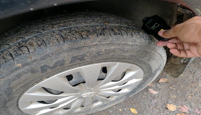 2011 Toyota Etios Liva G, Petrol, Manual, 56,811 km, tyre