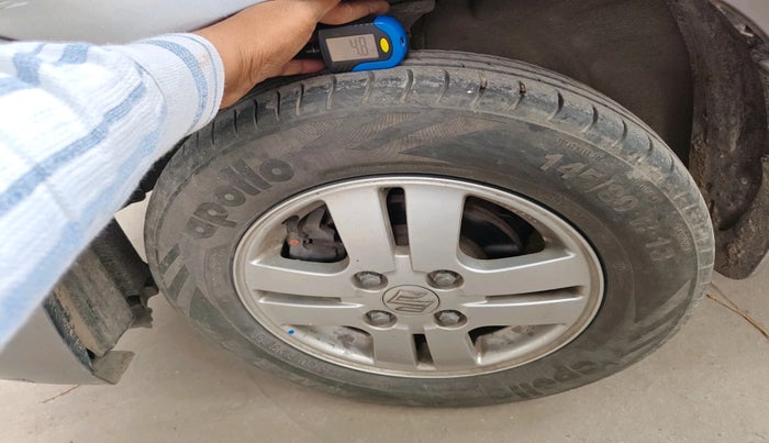 2017 Maruti Wagon R 1.0 LXI CNG, CNG, Manual, 65,482 km, tyre