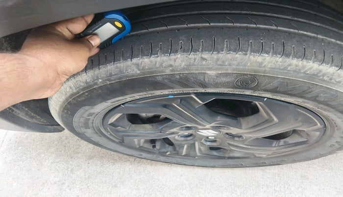 2023 Maruti BREZZA ZXI AT SMART HYBRID, Petrol, Automatic, 50,535 km, tyre