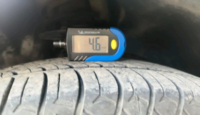 2020 Maruti Swift VXI, CNG, Manual, 83,251 km, tyre