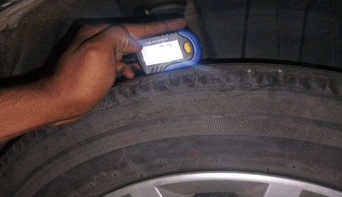 2018 Maruti Dzire VXI, Petrol, Manual, 90,498 km, tyre